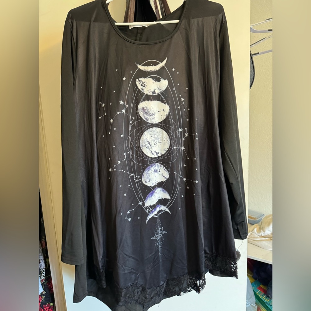 Long sleeve silk shirt with moons
